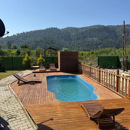 101 Gün Kiralık Havuzlu House Kayacık Сasa de vacaciones Dalaman